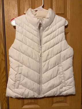 GAP Cream Quilted Puffer Vest